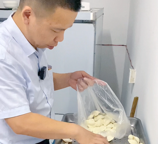 餃子機(jī)怎么做速凍餃子 餃子機(jī)怎么做速凍餃子